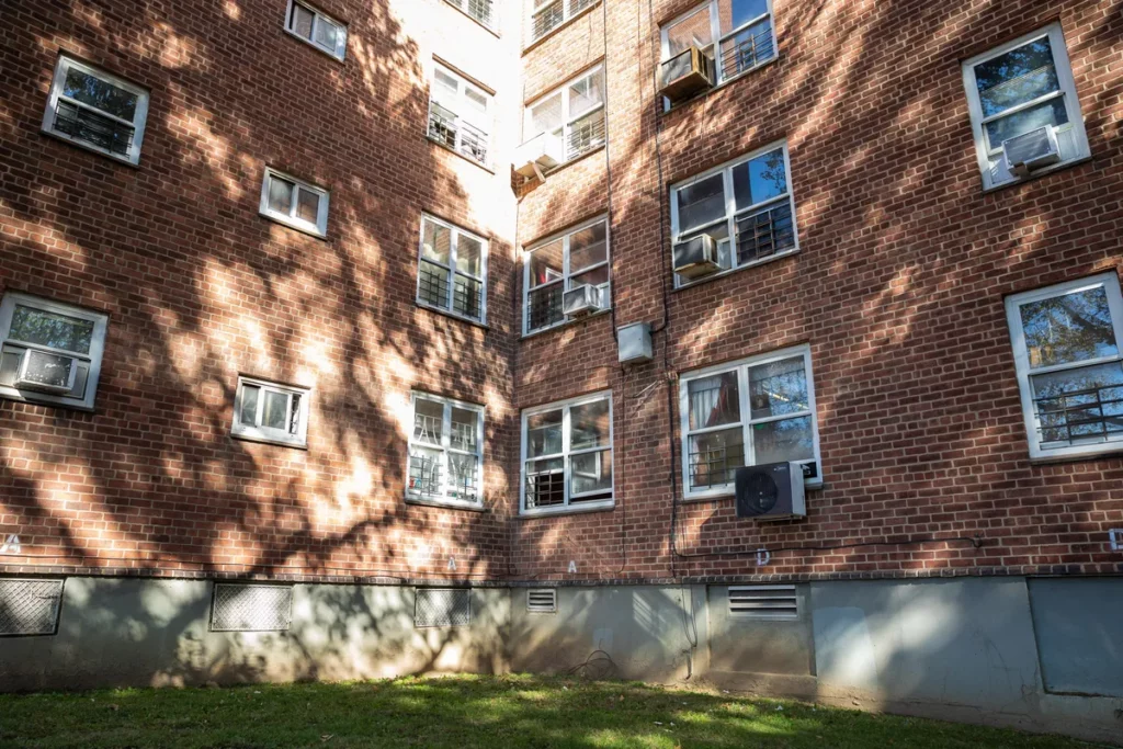 Apartment building